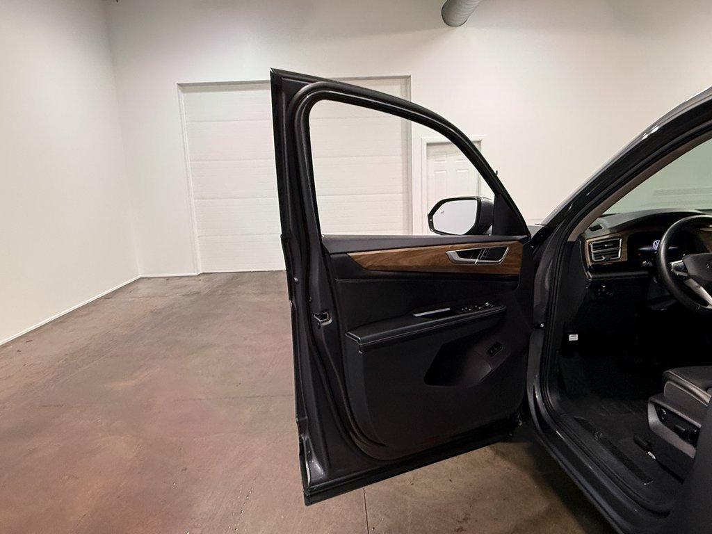 2025 Volkswagen Atlas SE Technology photo 48