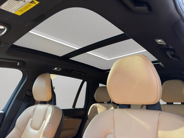 2017 Volvo XC90 Momentum photo 19