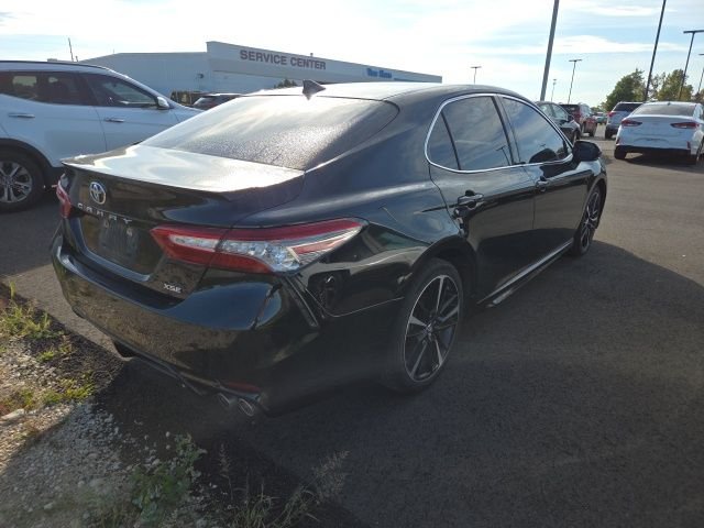 2019 Toyota Camry XSE photo 2