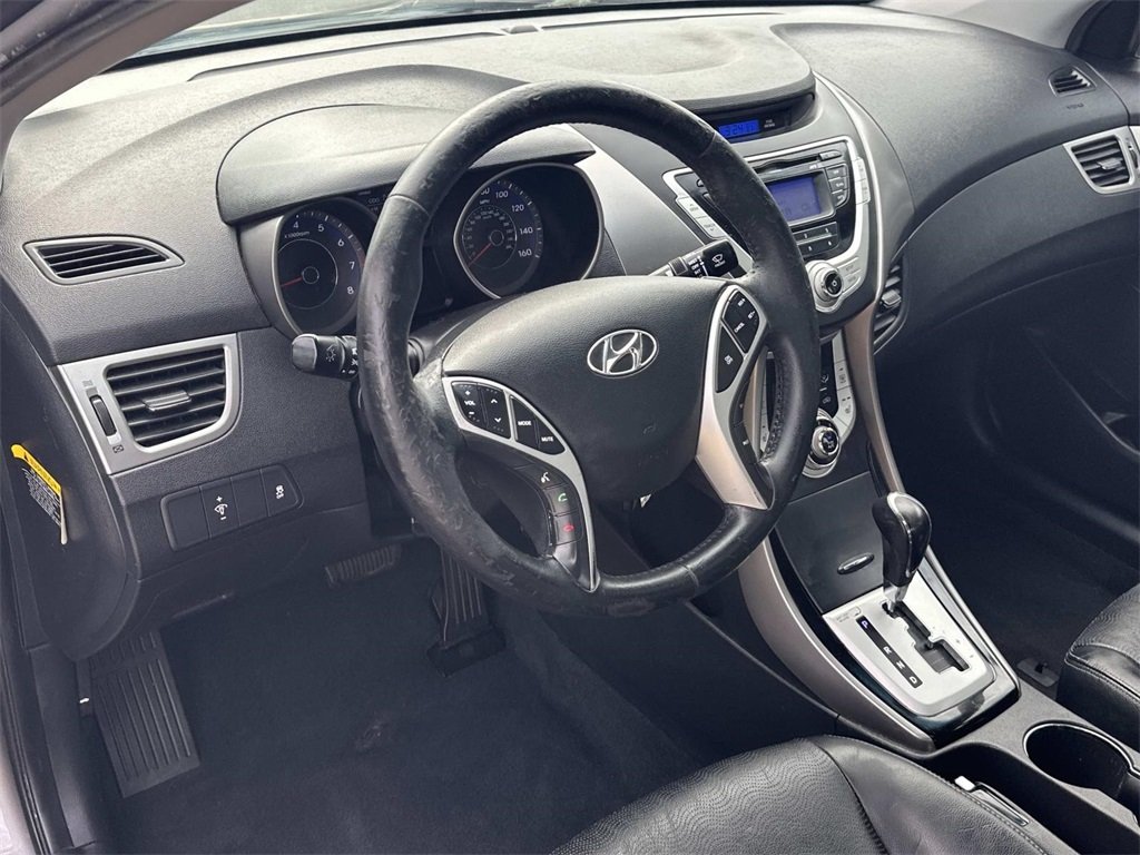 2011 Hyundai Elantra Limited photo 2