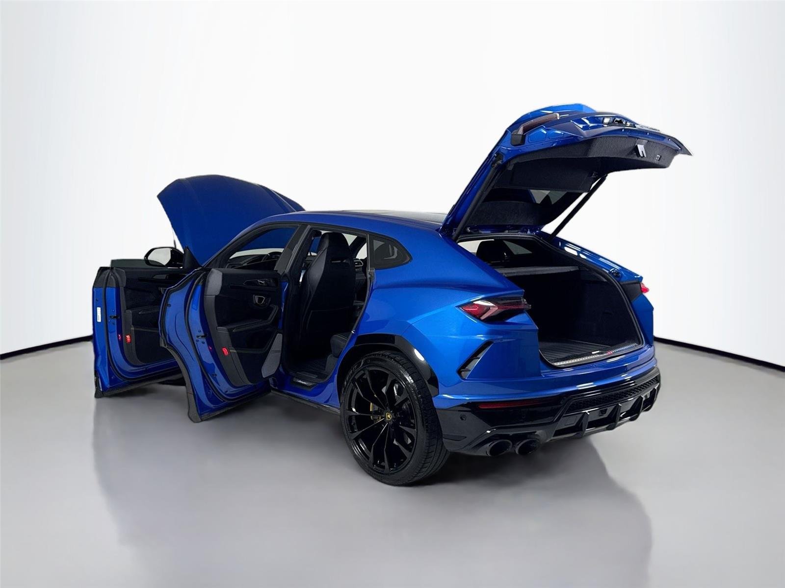 2022 Lamborghini Urus photo 37