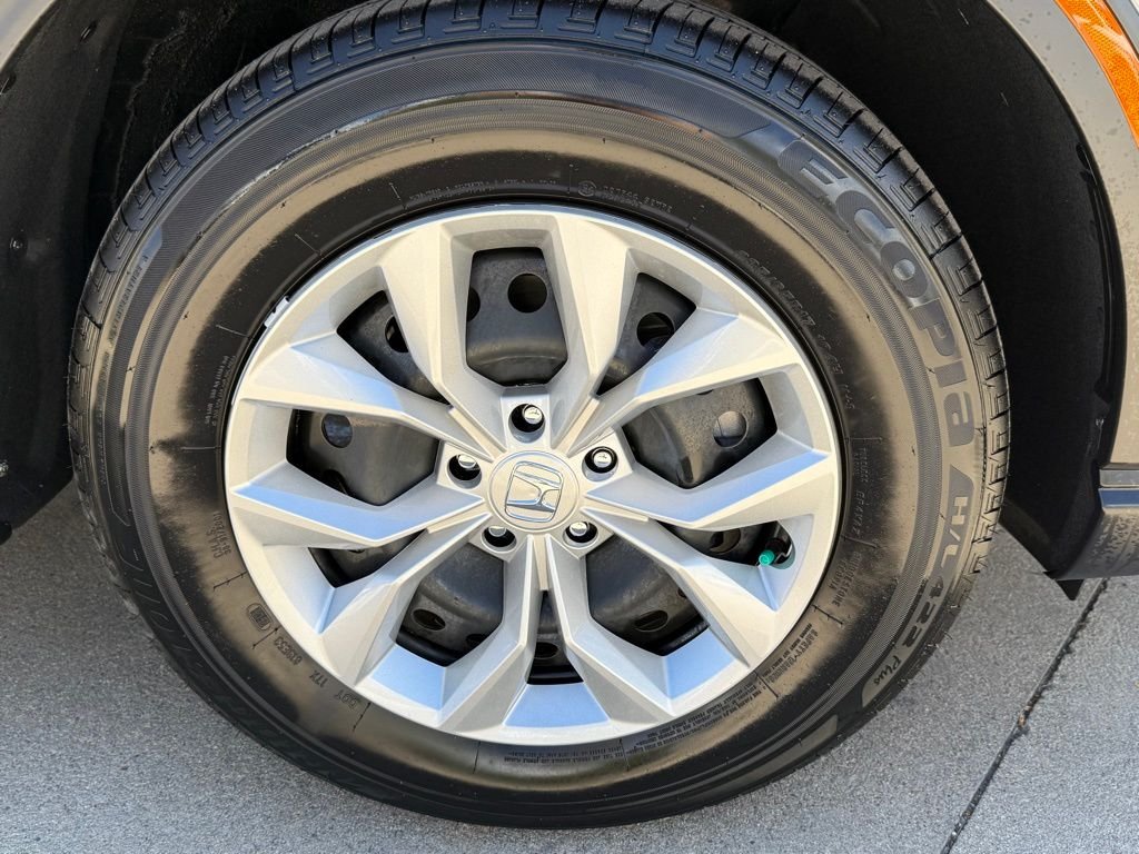 2025 Honda CR-V LX photo 9