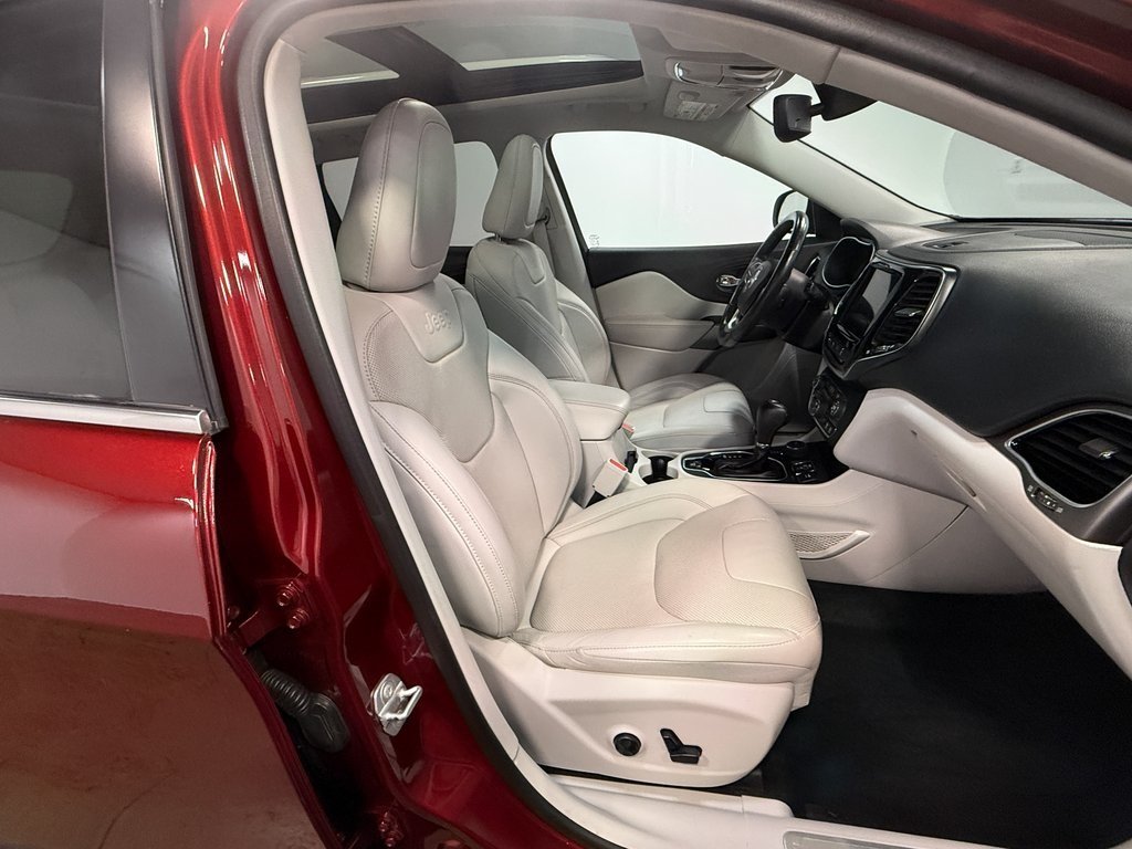 2021 Jeep Cherokee Limited photo 12