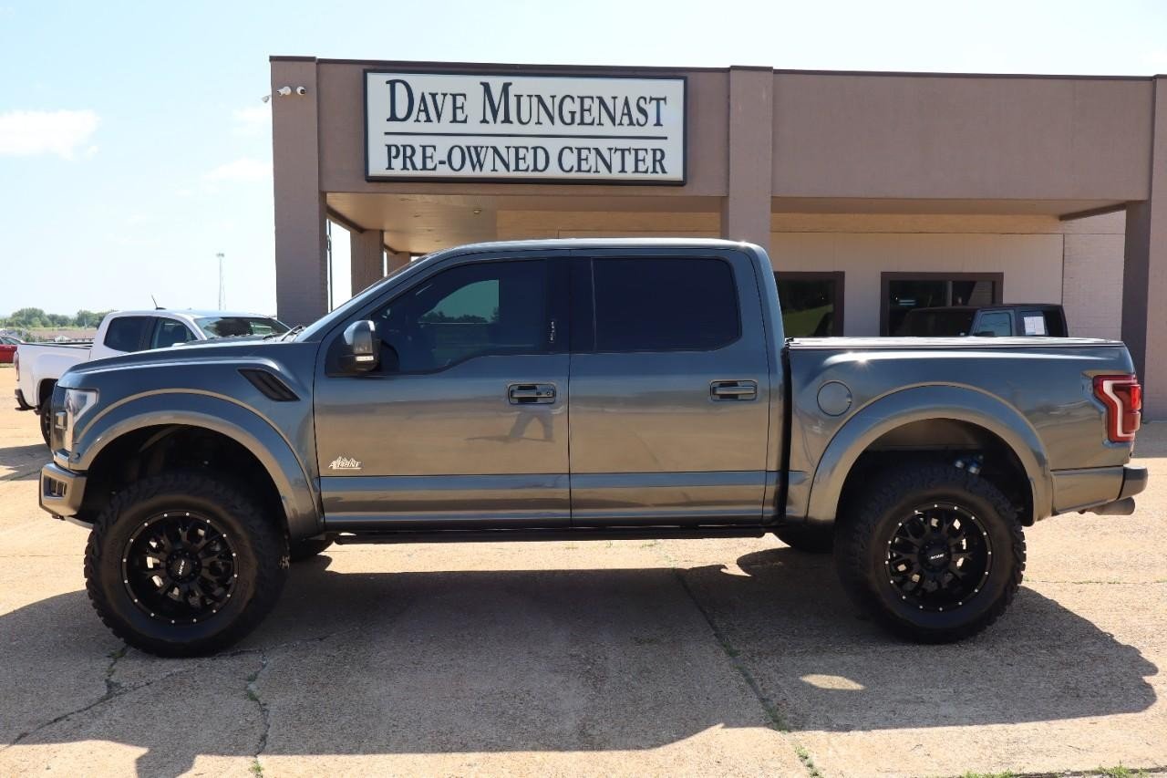 2018 Ford F-150 Raptor photo 2