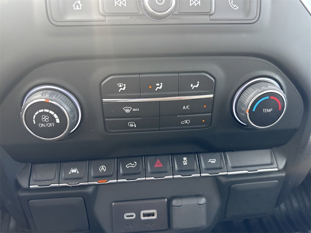 2024 Chevrolet Silverado 1500 photo 16