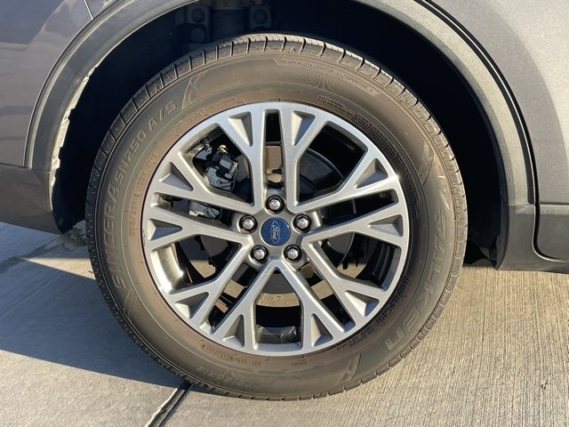 2021 Ford Escape SEL photo 3