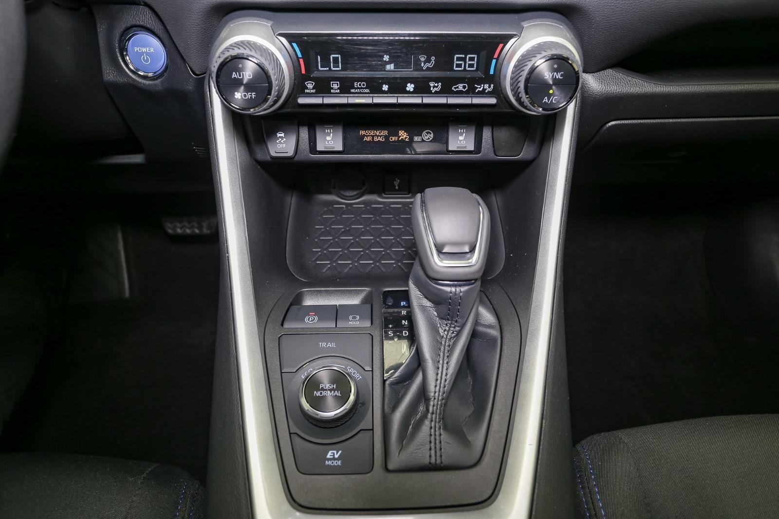 2022 Toyota RAV4 Hybrid SE photo 26
