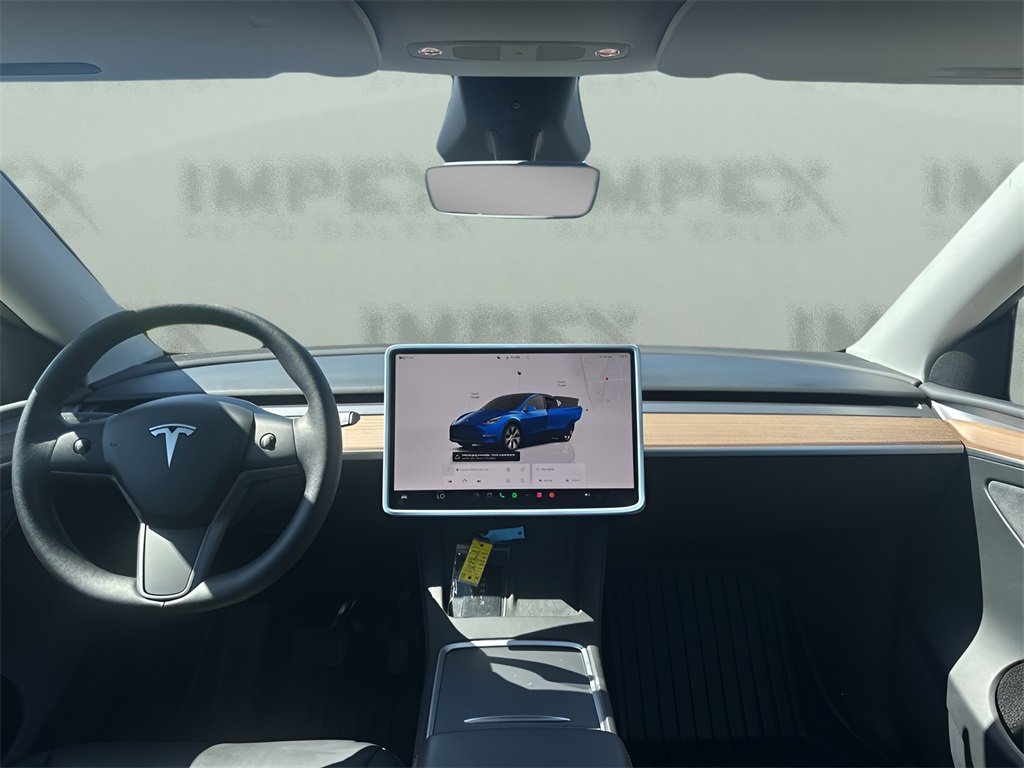 2024 Tesla Model Y Standard Range photo 11
