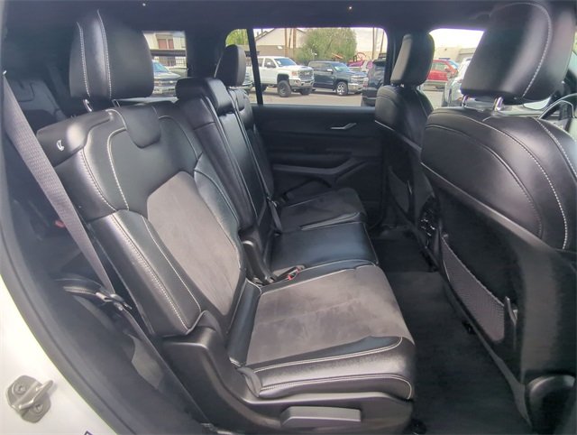 2024 Jeep Grand Cherokee Altitude photo 18