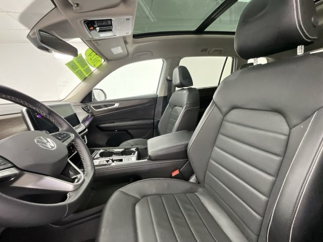 2024 Volkswagen Atlas SEL photo 6