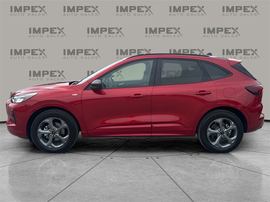 2024 Ford Escape ST-Line photo 2