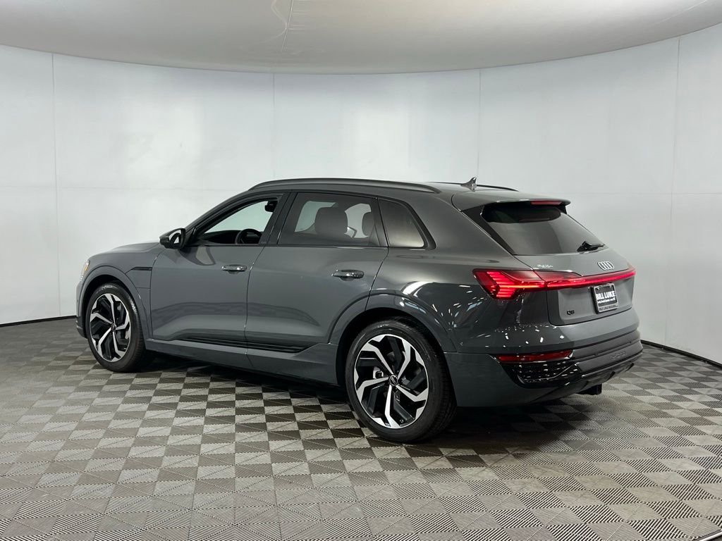 2024 Audi Q8 E-tron Premium Plus photo 4