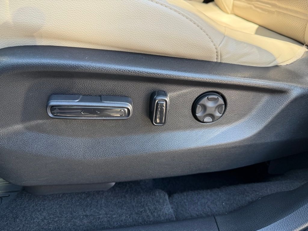2020 Honda CR-V Touring photo 26