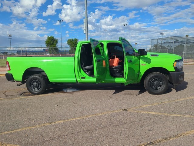 2022 Ram 2500 Tradesman photo 2
