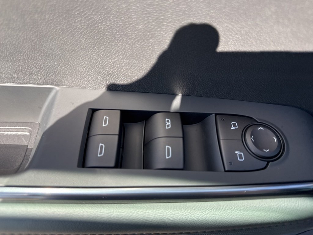 2025 Gmc Acadia AT4 photo 25