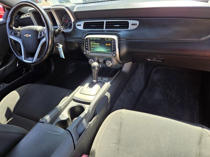 2015 Chevrolet Camaro 1LT photo 10