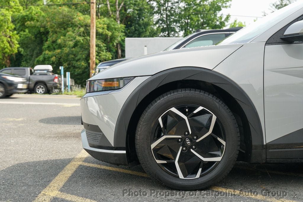 2022 Hyundai Ioniq 5 SEL photo 2