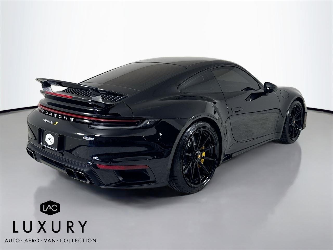 2021 Porsche 911 Turbo S photo 4