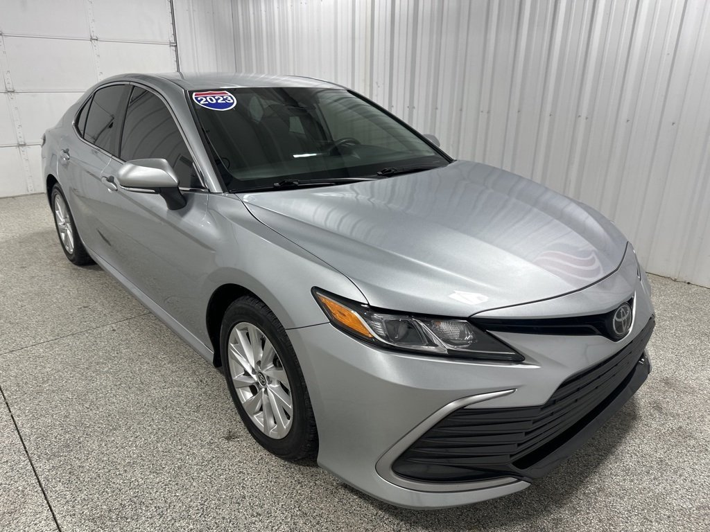 2023 Toyota Camry LE photo 2