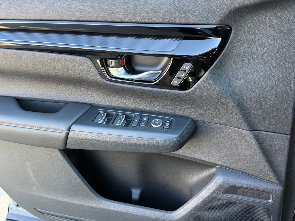 2025 Honda CR-V Hybrid Sport Touring photo 26
