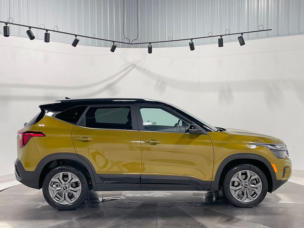 2024 Kia Seltos S photo 5