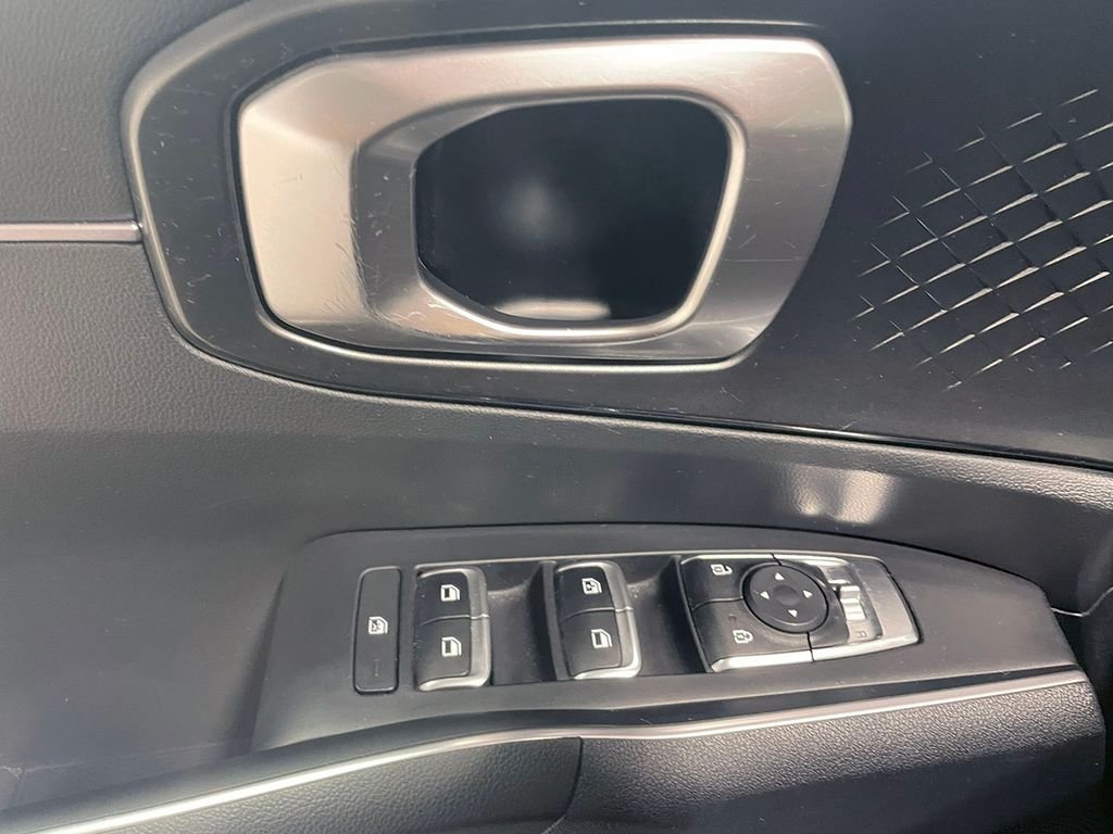 2022 Kia Sorento LX photo 12