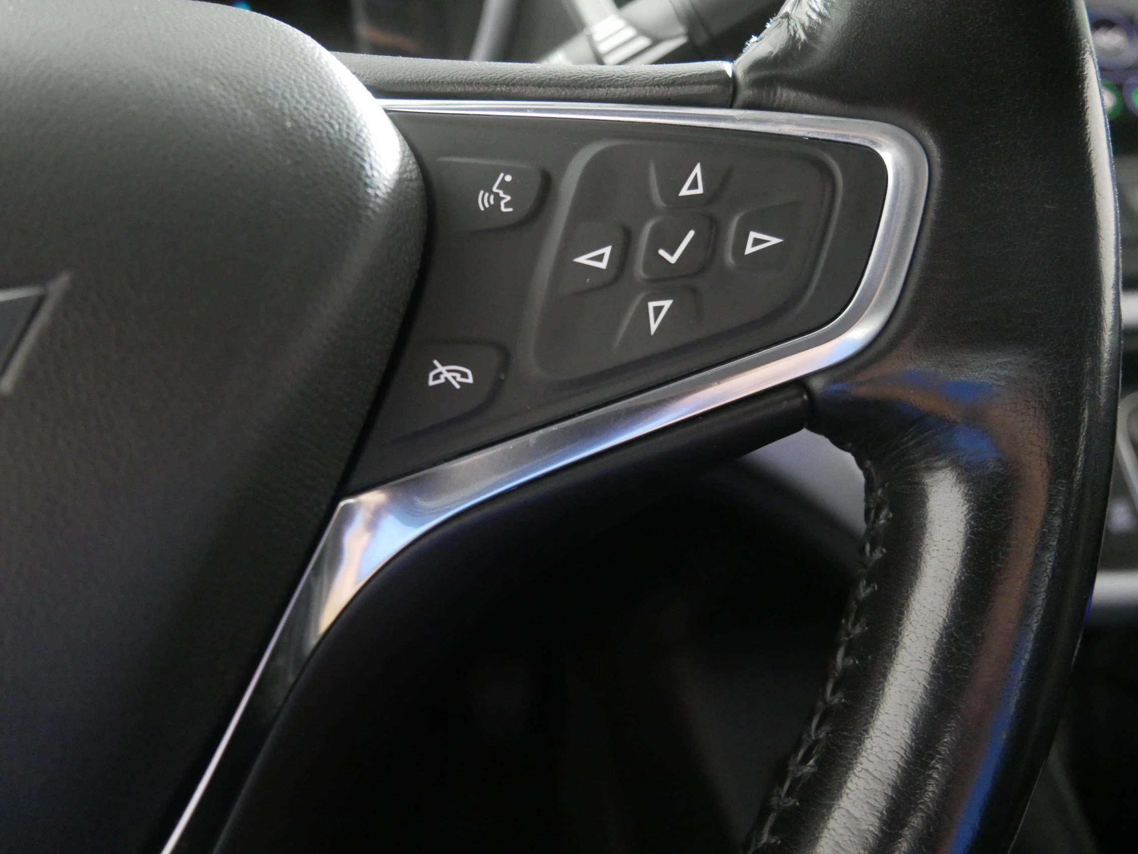2019 Chevrolet Volt LT photo 24