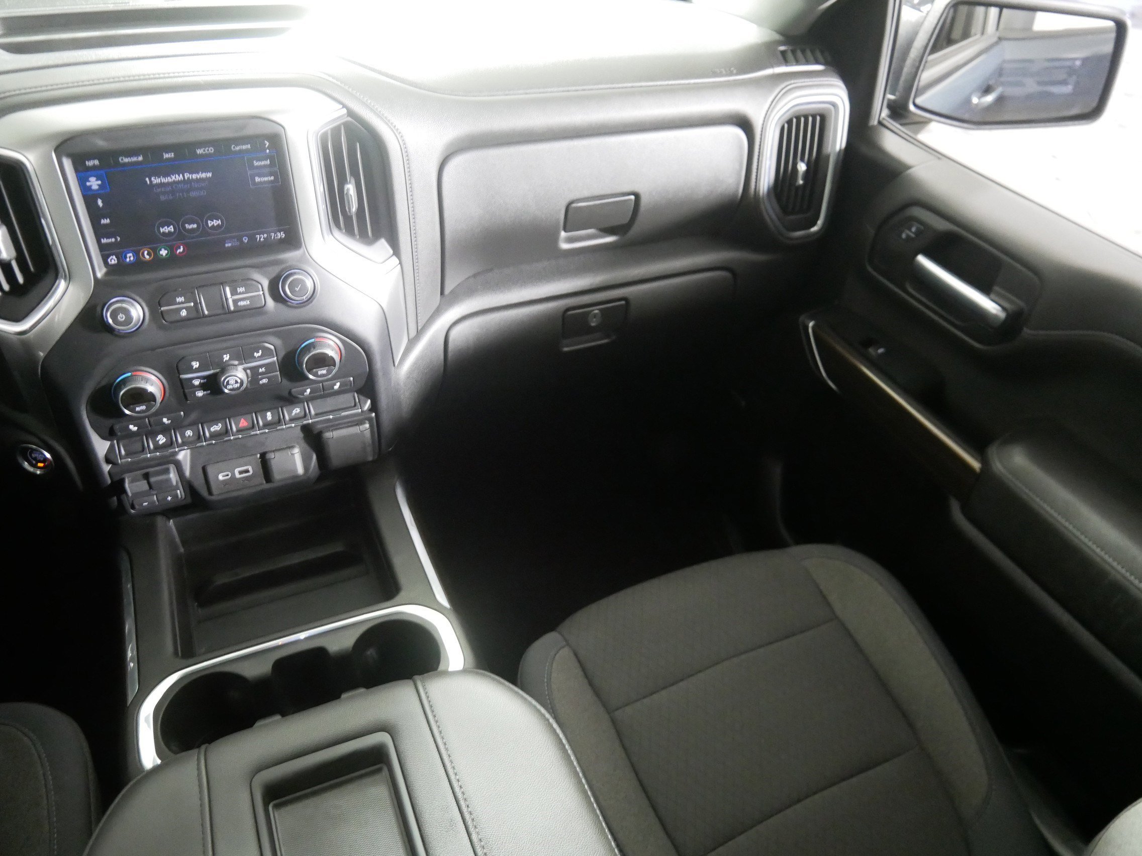 2019 Chevrolet Silverado 1500 RST photo 11