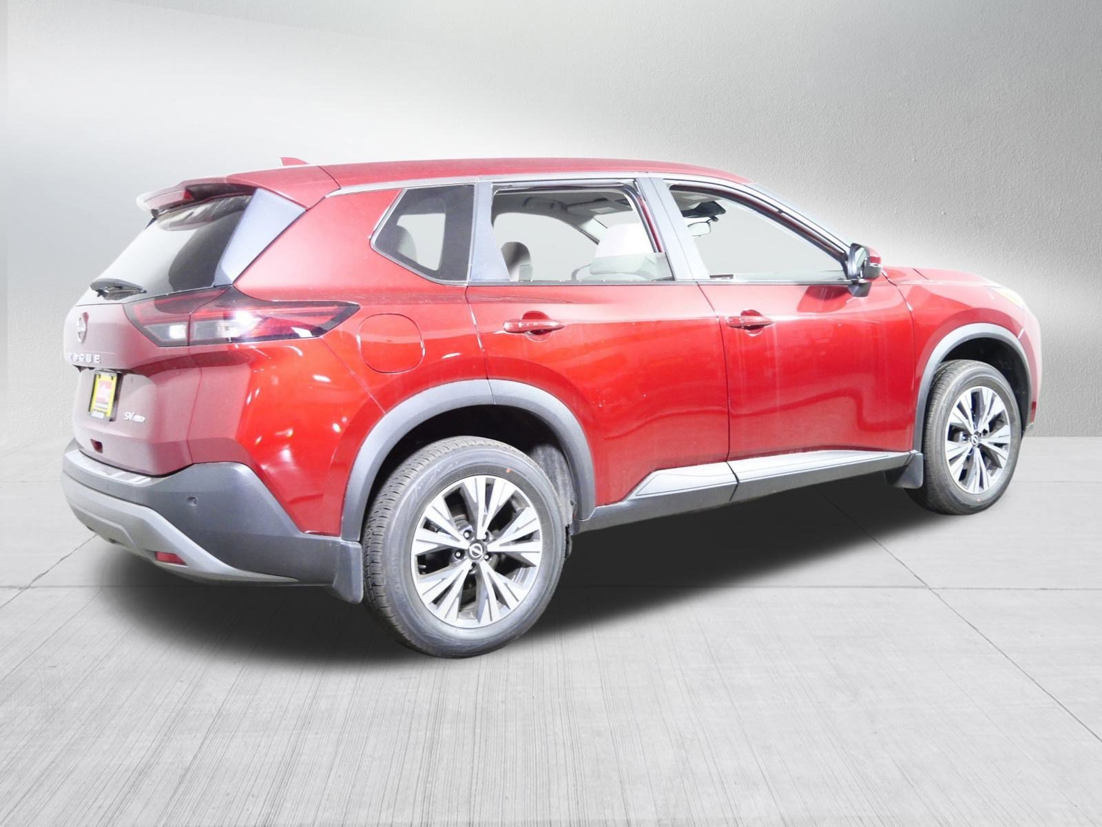 2023 Nissan Rogue SV photo 7