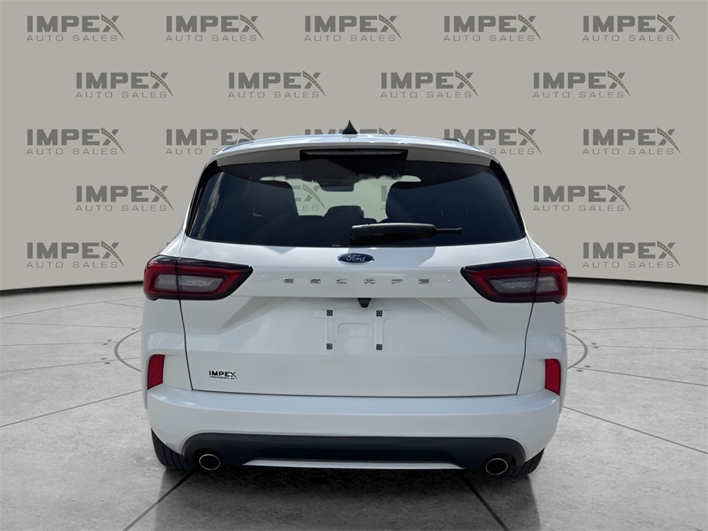 2024 Ford Escape ST-Line photo 4