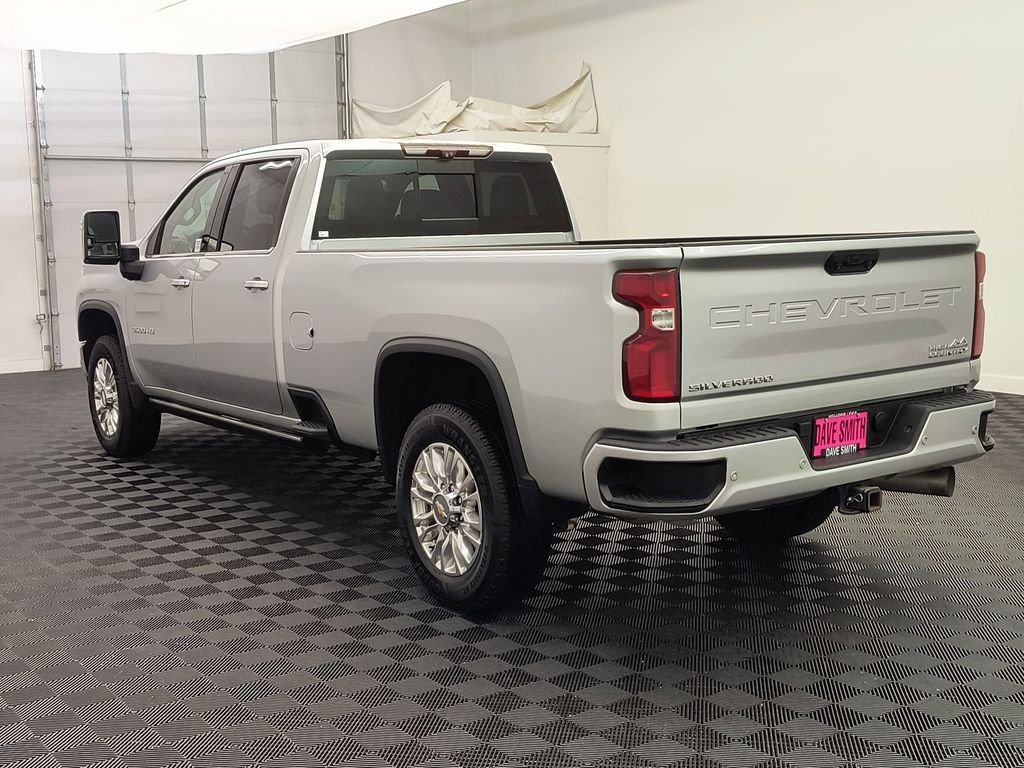2021 Chevrolet Silverado 3500HD High Country photo 3