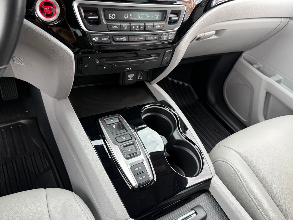 2021 Honda Pilot Touring photo 26