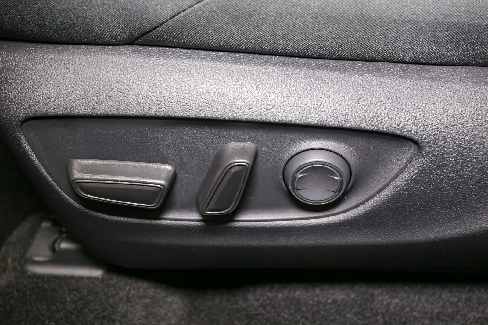 2022 Toyota RAV4 Hybrid SE photo 35