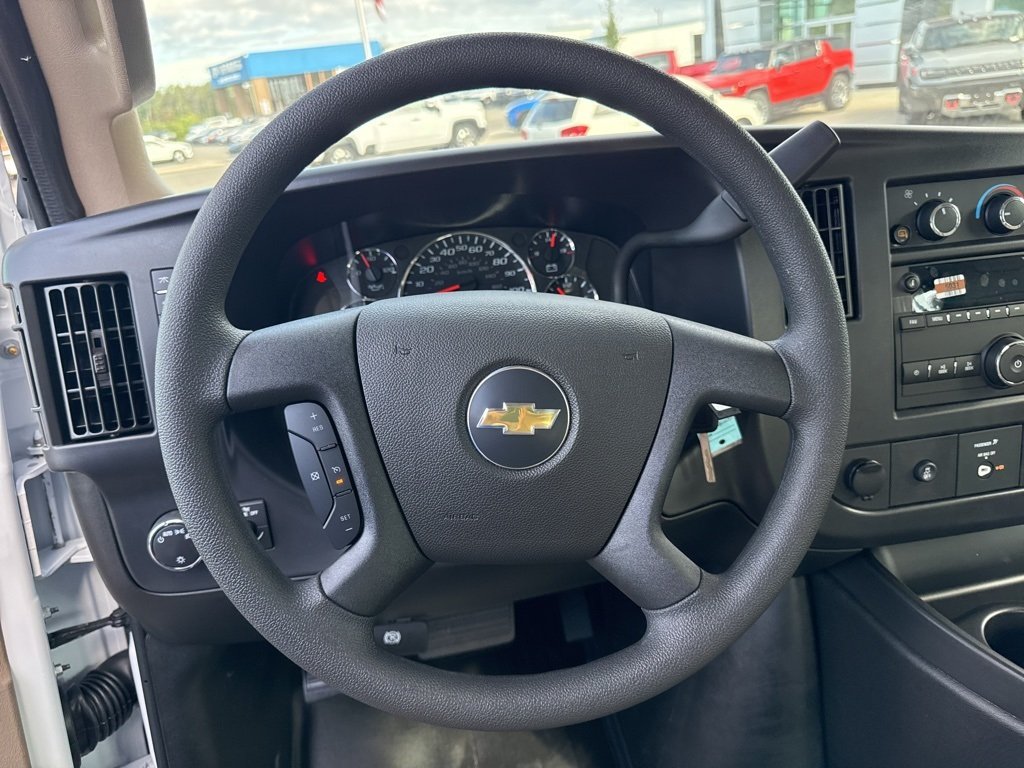 2025 Chevrolet Express 2500 Work Van photo 12