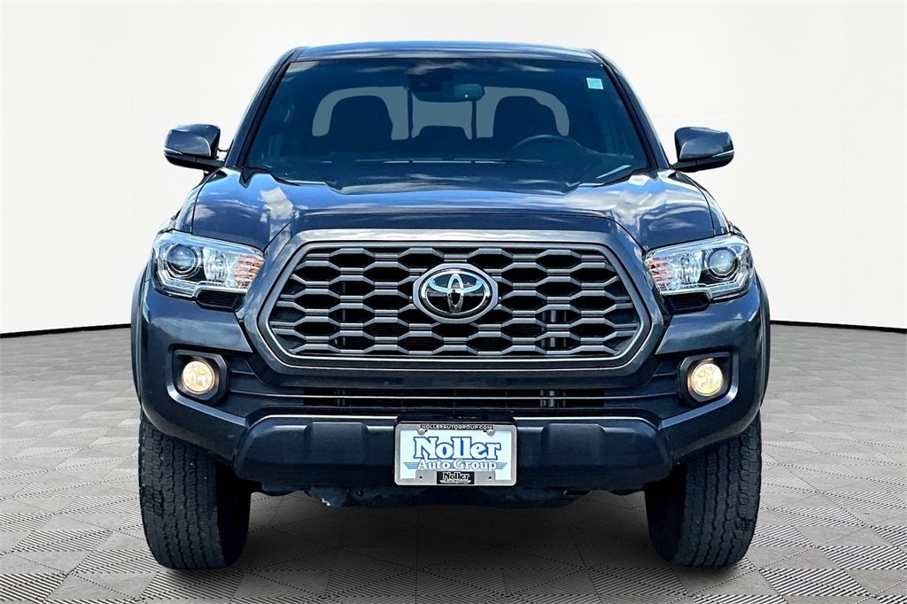 2023 Toyota Tacoma TRD Off-Road photo 3