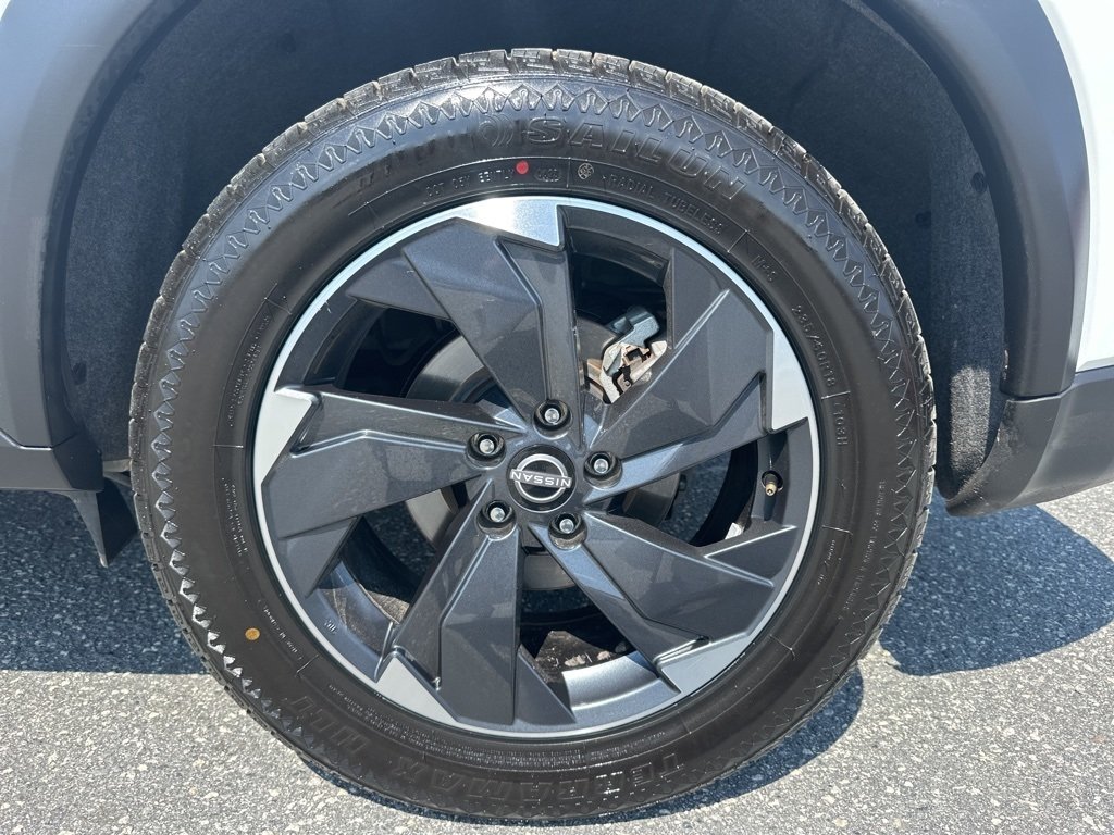 2024 Nissan Rogue SV photo 29