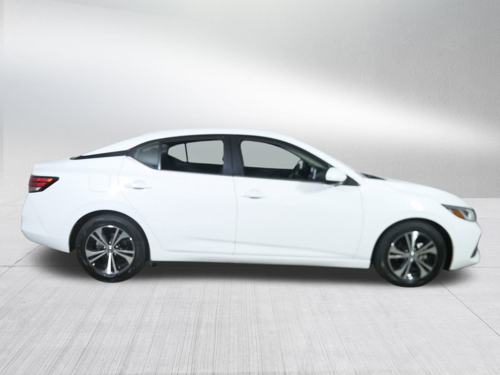 2022 Nissan Sentra SV photo 8