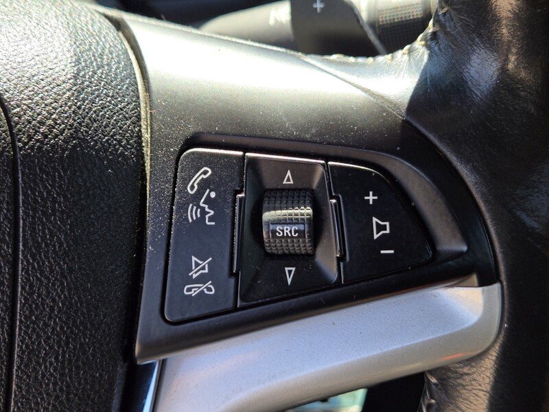2015 Chevrolet Camaro 1LT photo 16