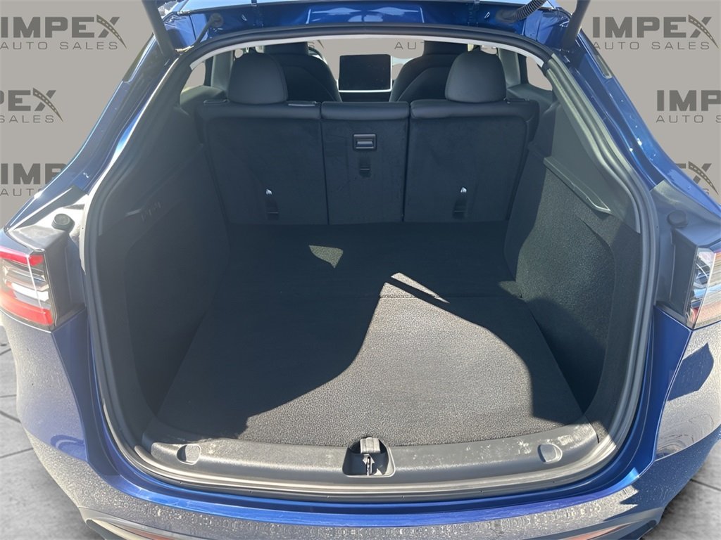 2024 Tesla Model Y Standard Range photo 21