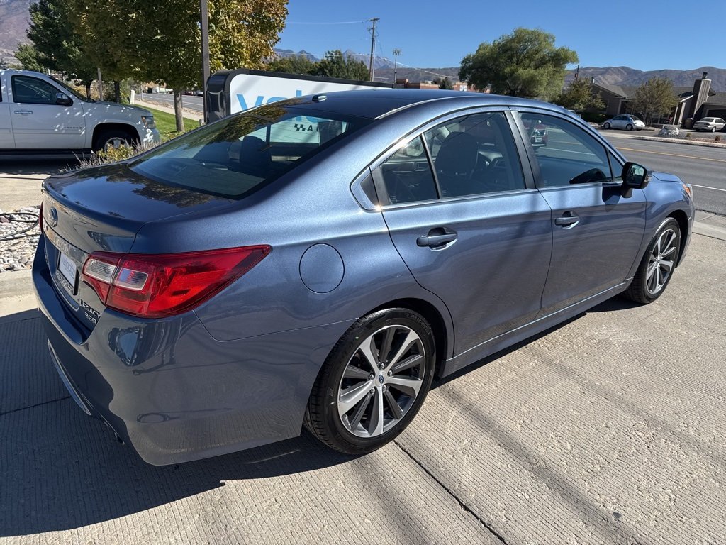 2015 Subaru Legacy 3.6R photo 2
