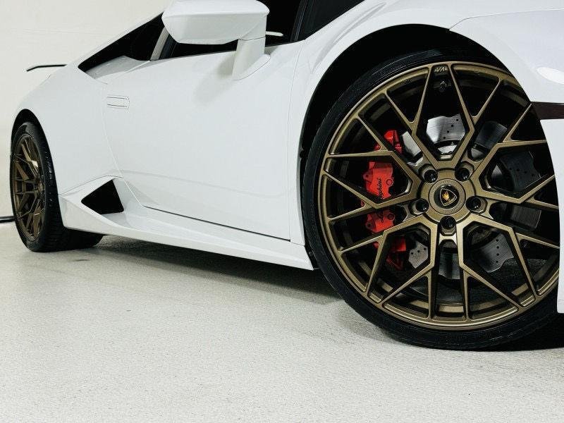 2019 Lamborghini Huracan photo 25
