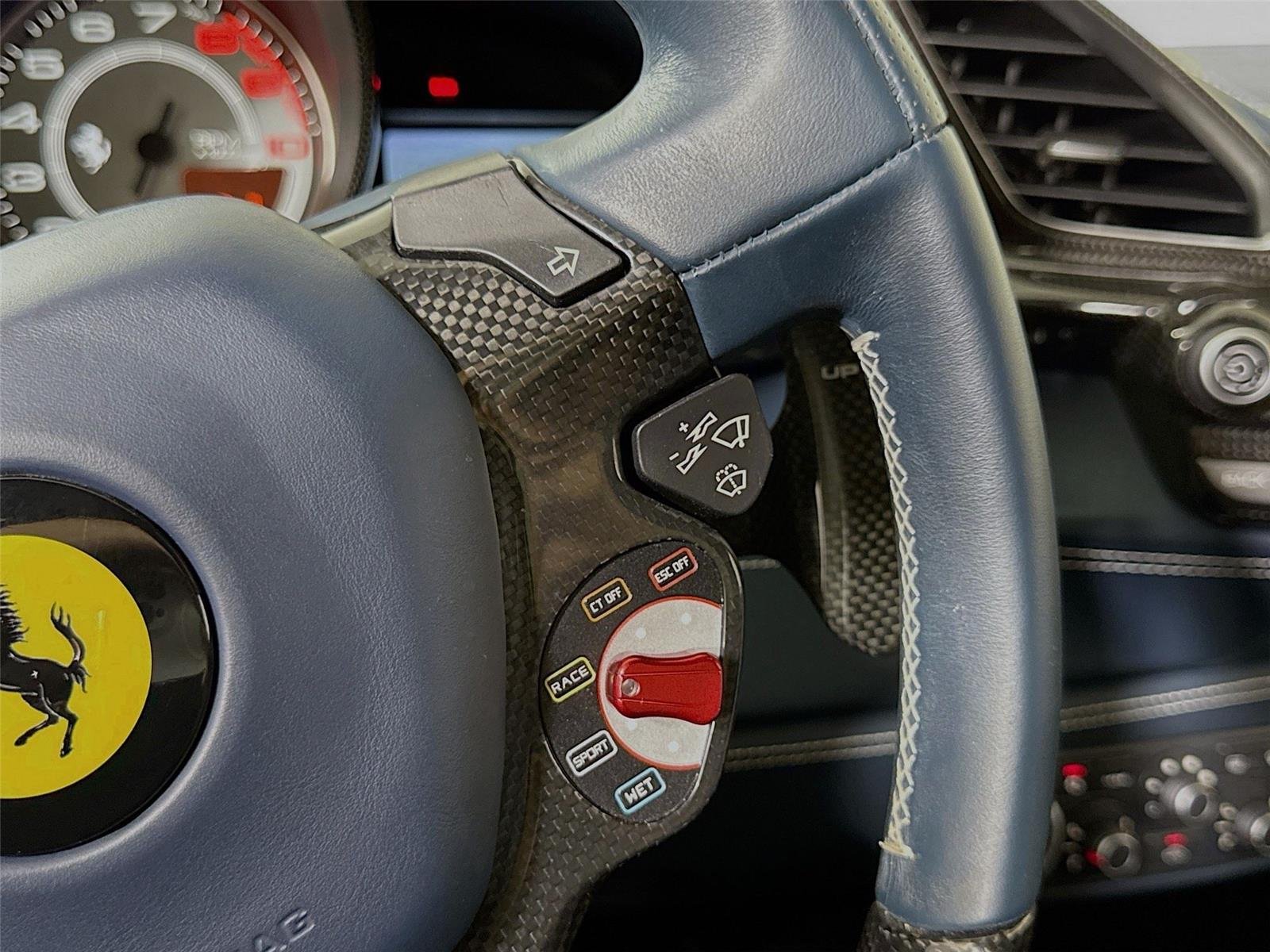 2016 Ferrari 488 GTB photo 18