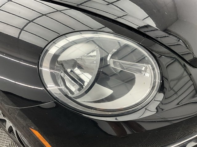 2014 Volkswagen Beetle TDI photo 22