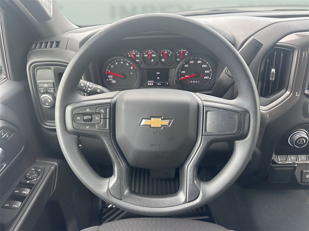 2025 Chevrolet Silverado 1500 Custom photo 11