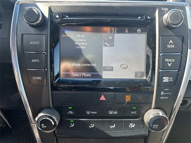2015 Toyota Camry LE photo 16