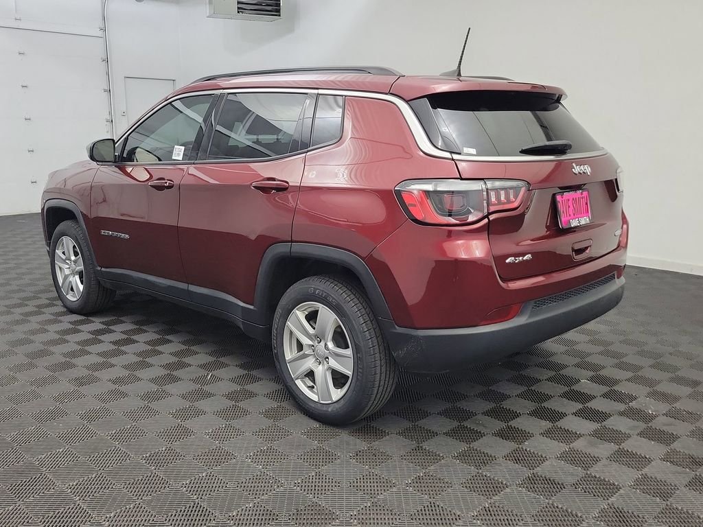 2022 Jeep Compass Latitude photo 2