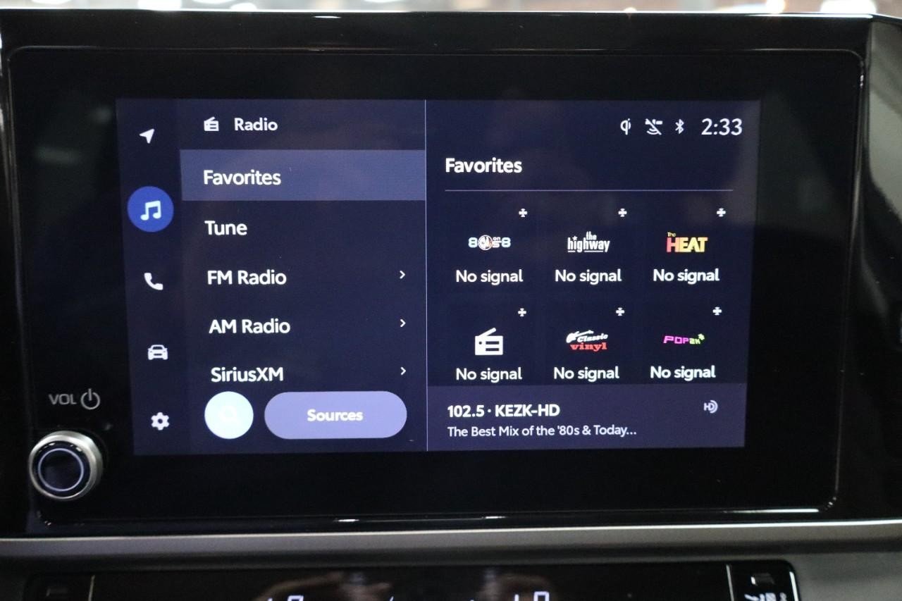 2025 Toyota Camry LE photo 15