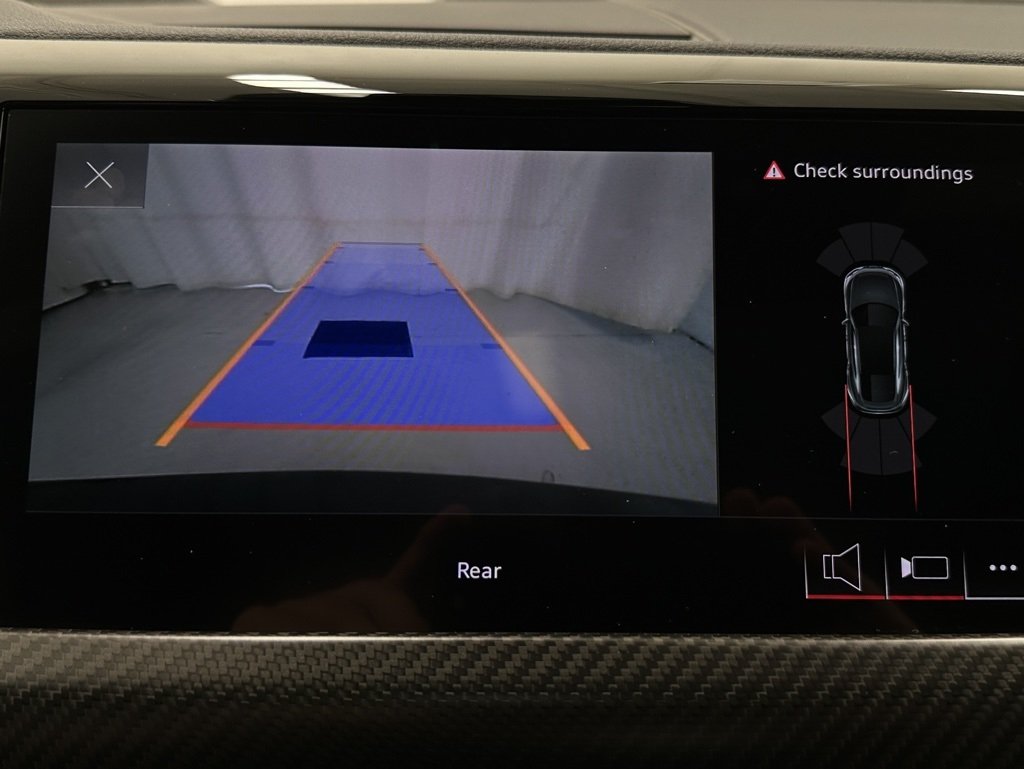 2022 Audi e-tron GT Premium Plus photo 35