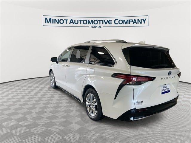 2021 Toyota Sienna Limited photo 6