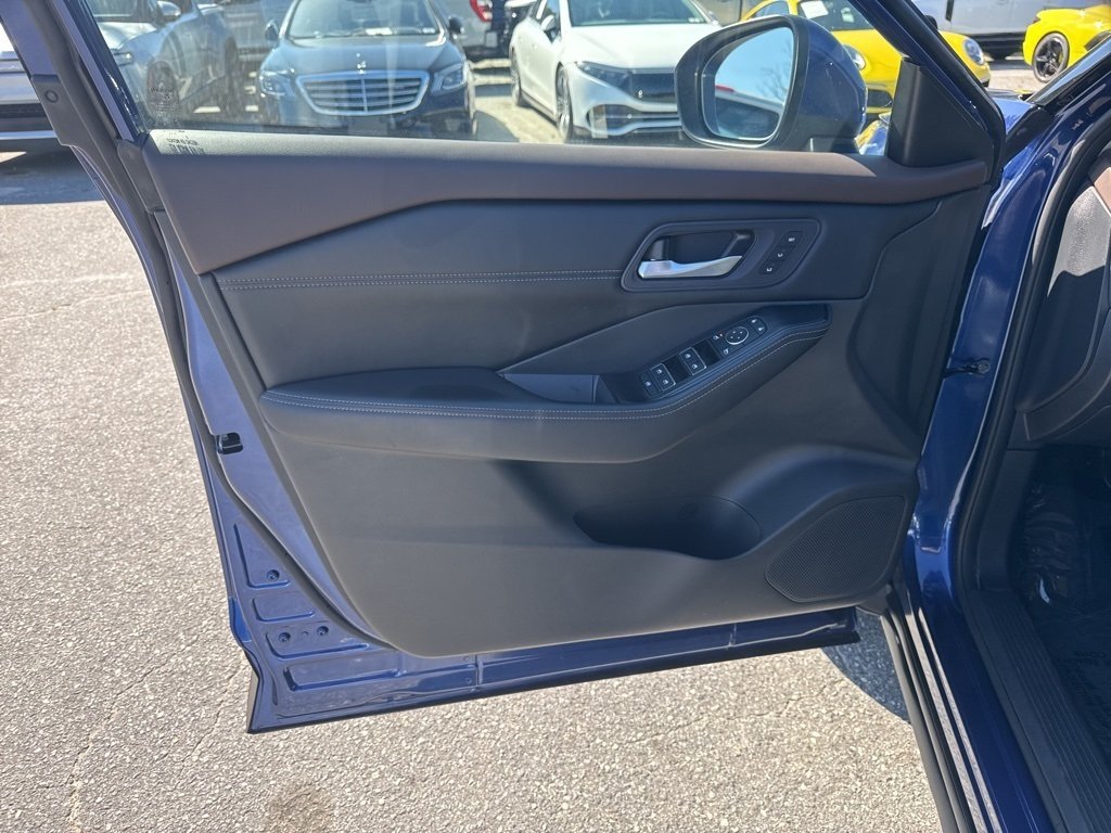 2023 Nissan Rogue SL photo 26